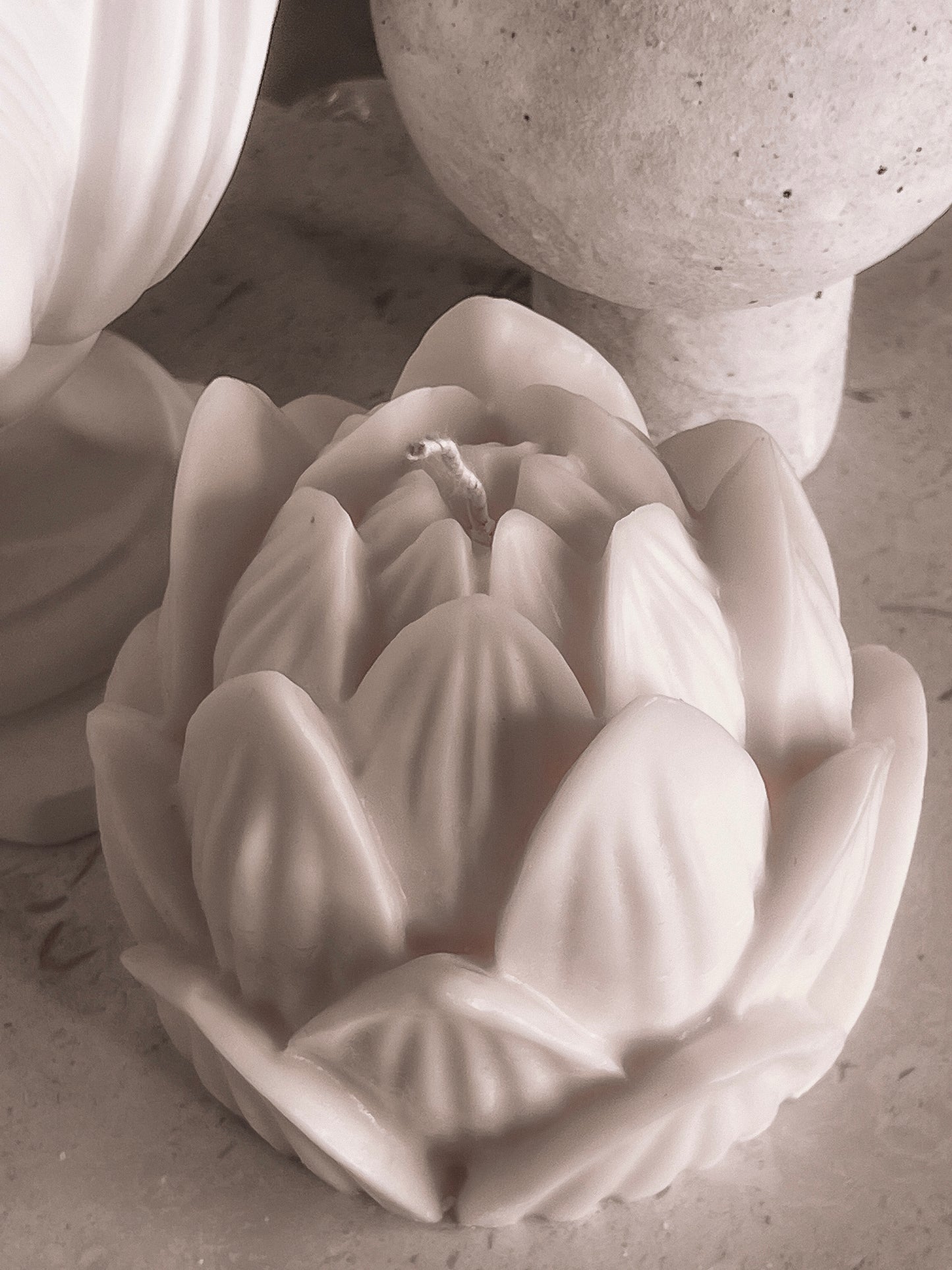 Lotus Sculptured Candle